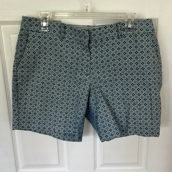 Willi Smith Pants - Blue & white patterned shorts - WILLI SMITH - size 12